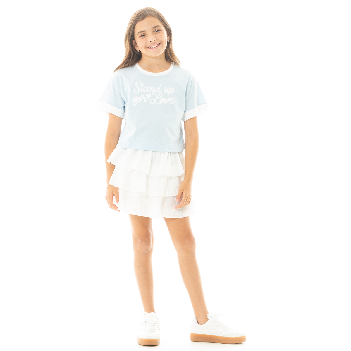 CAMISETA CROP PARA NIÑAS CON DISEÑO ESTAMPADO