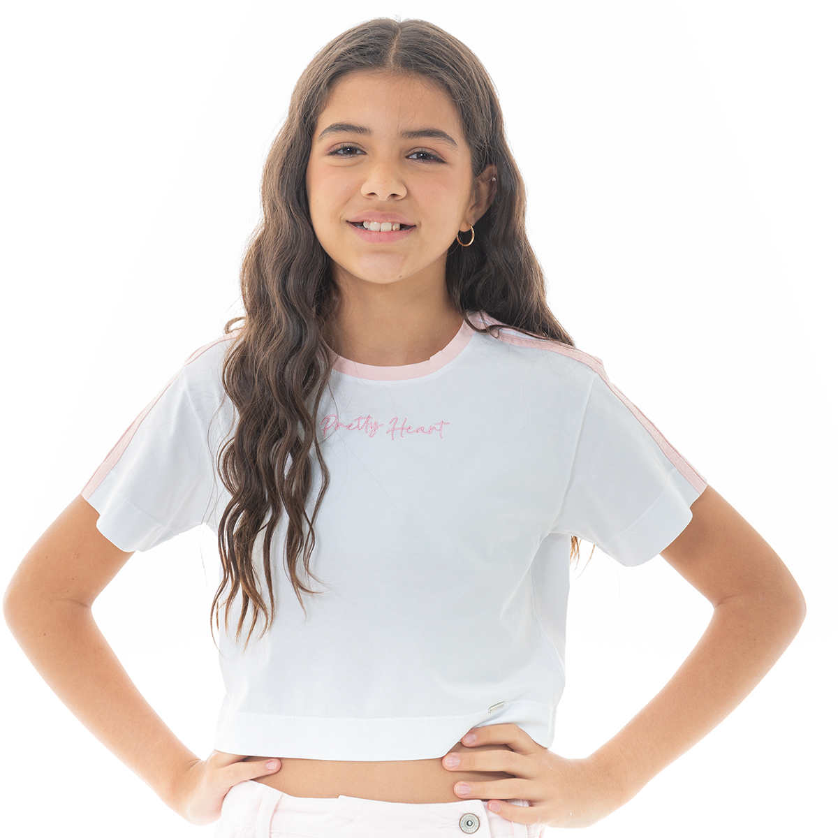 Camiseta para niñas en algodón con diseño “pretty heart” bordado