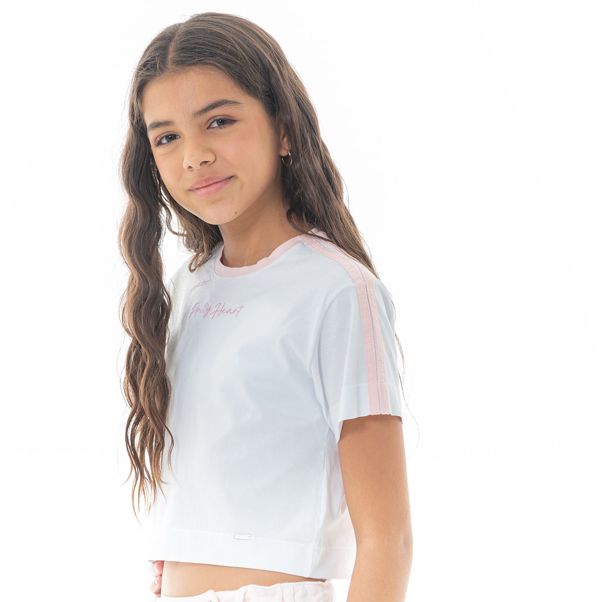 Camiseta para niñas en algodón con diseño “pretty heart” bordado
