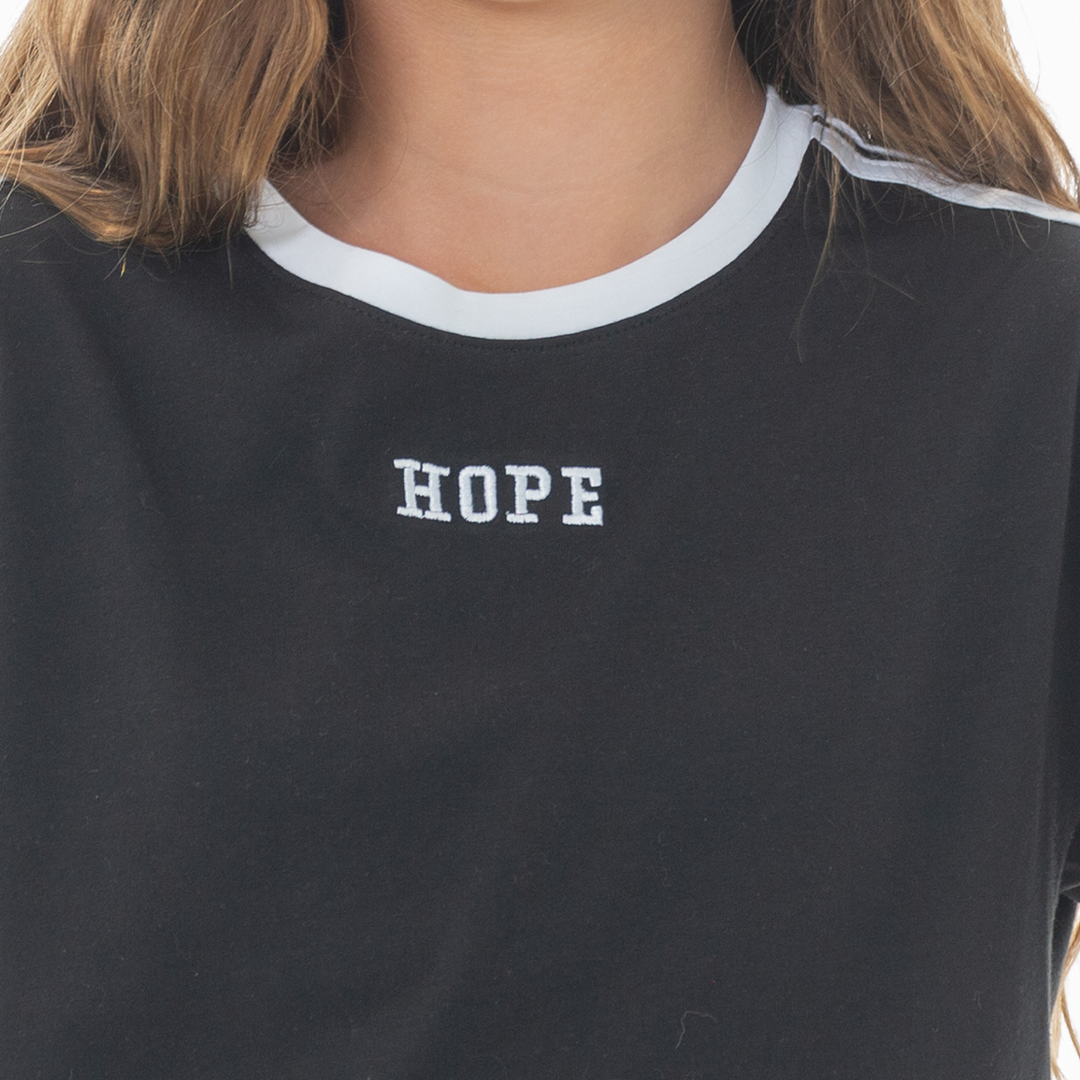 CAMISETA PARA NIÑAS CON DISEÑO ESTAMPADO HOPE
