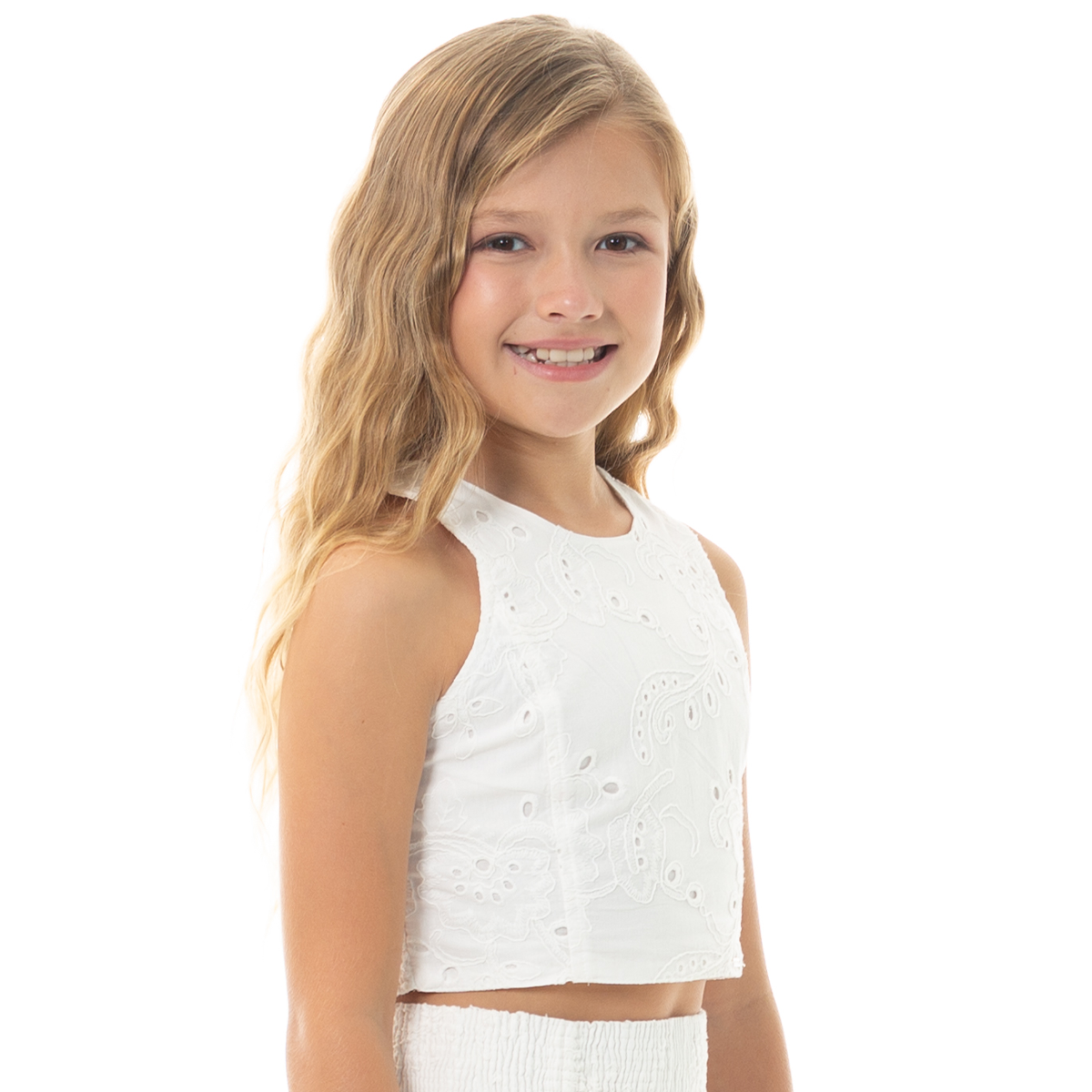 CROP TOP PARA NIÑAS EN DISEÑO DE OJALILLO