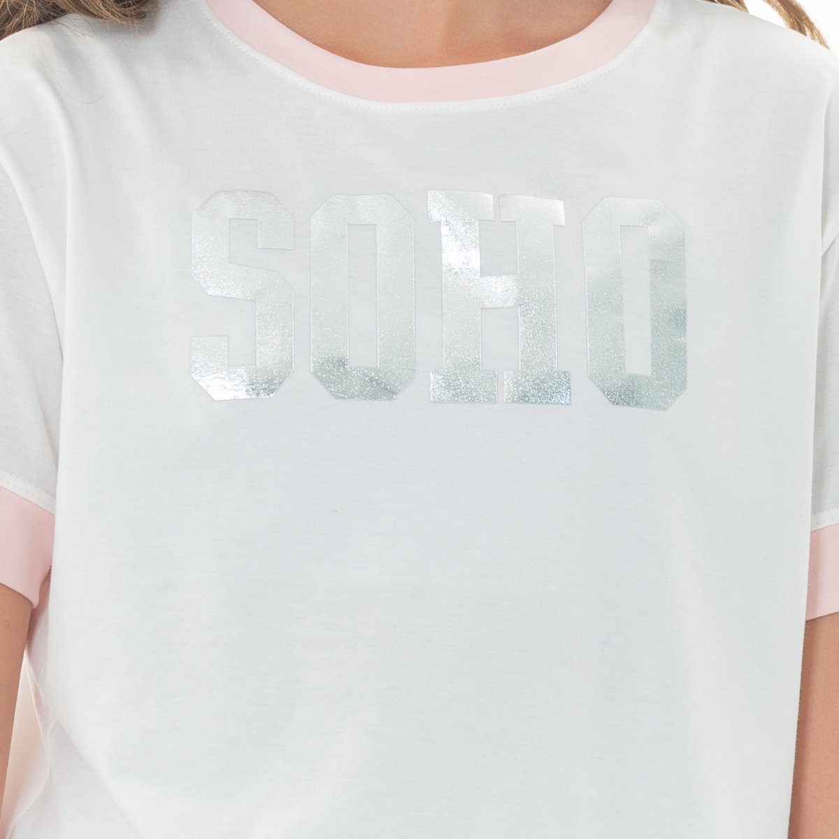 Camiseta crop para niñas en algodón con estampado Soho en foil