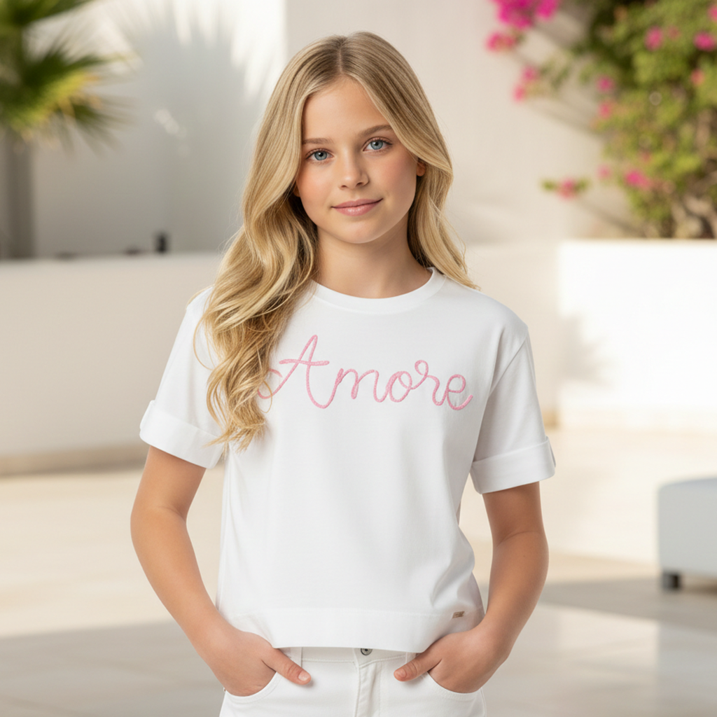 CAMISETA CROP PARA NIÑA CON DISEÑO BORDADO