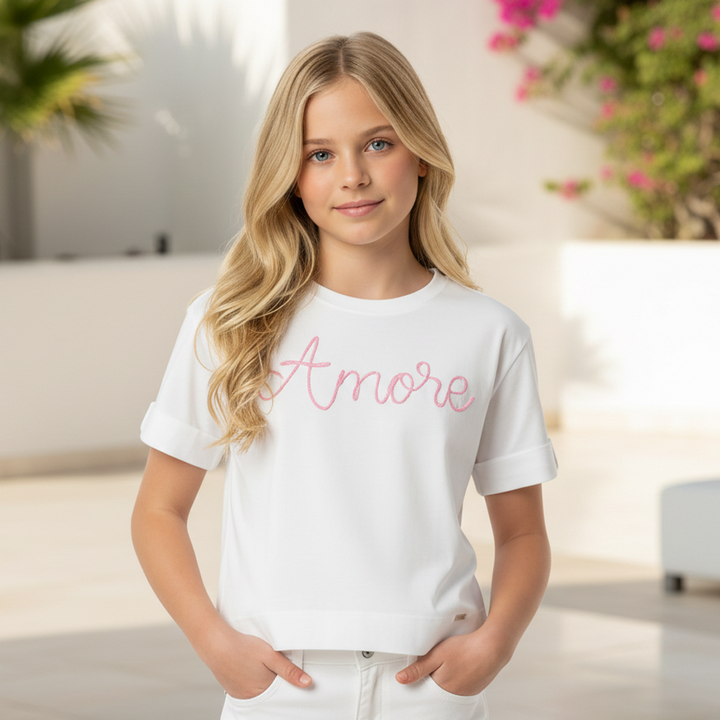 CAMISETA CROP PARA NIÑA CON DISEÑO BORDADO