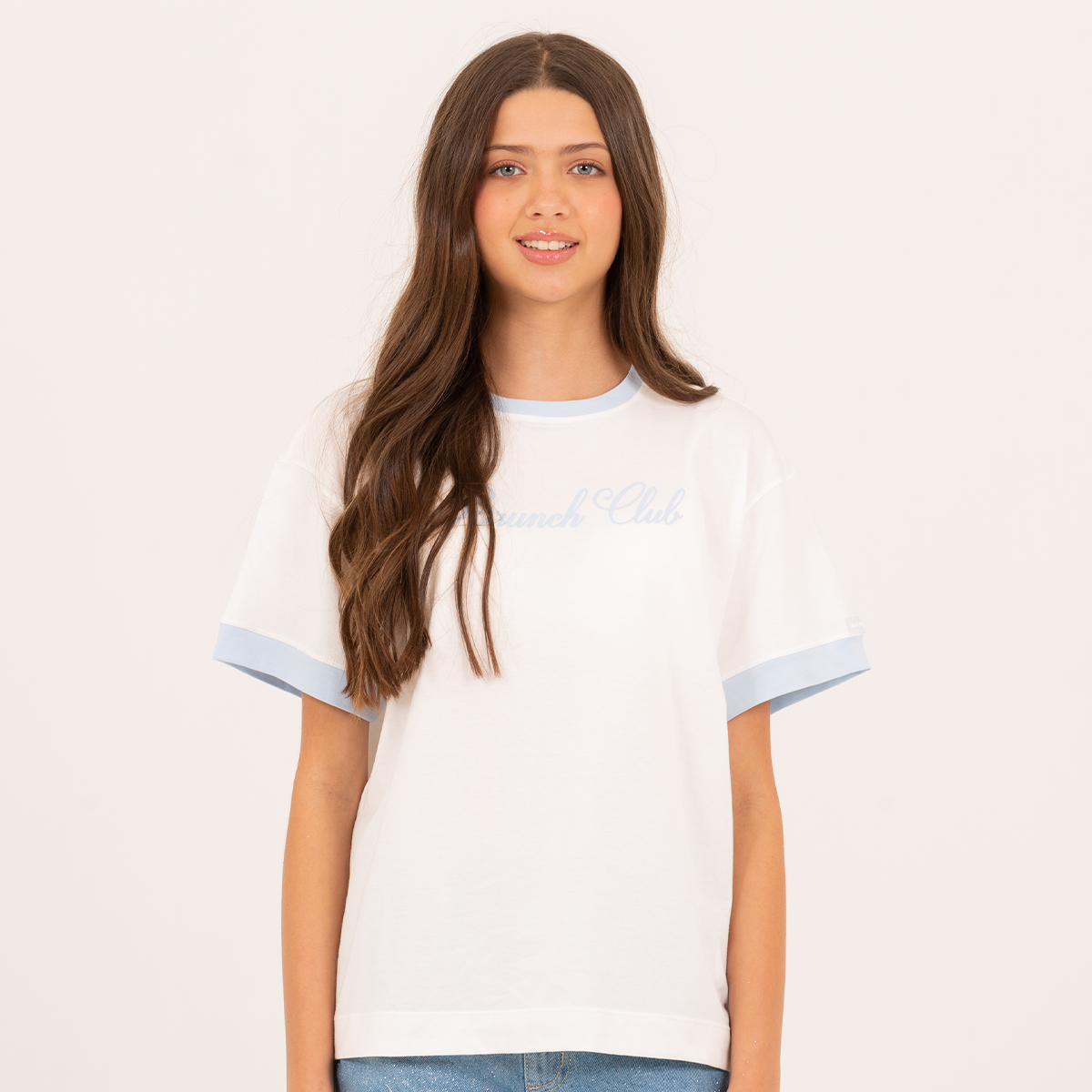 Camiseta para niñas con grafico estampado brunch club