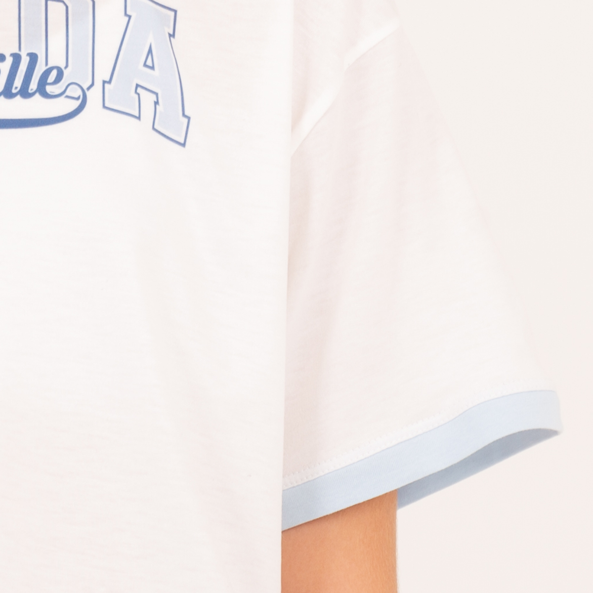 Camiseta para niñas con grafico estampado – florida