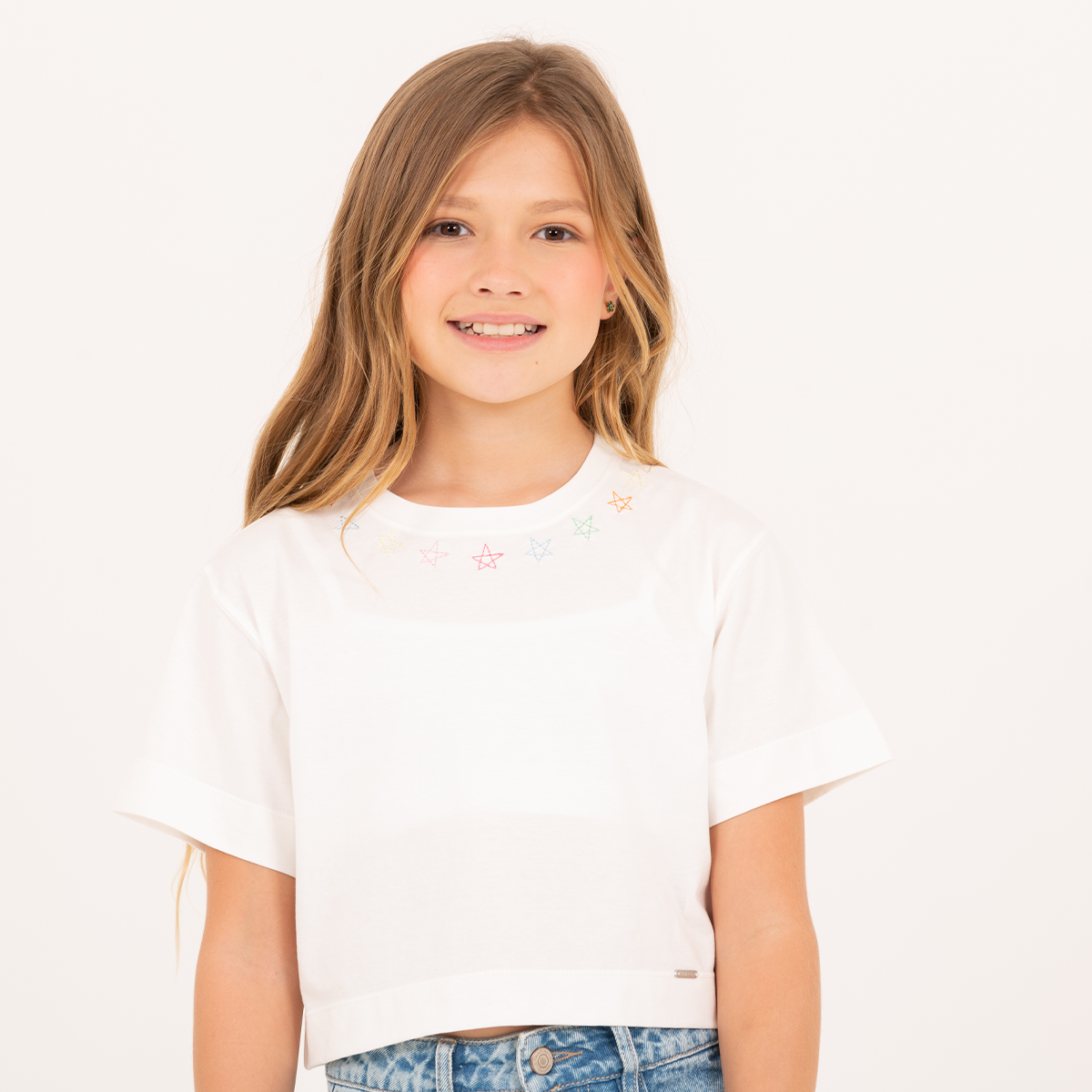 Camiseta para niñas con estrellas bordadas