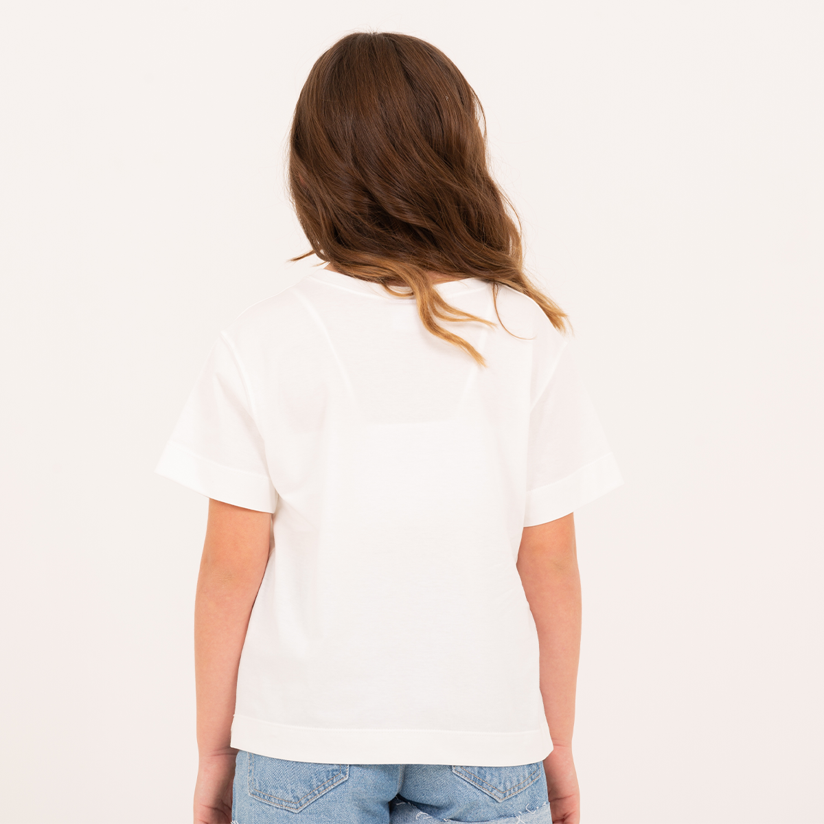 Camiseta para niñas con detalles bordados