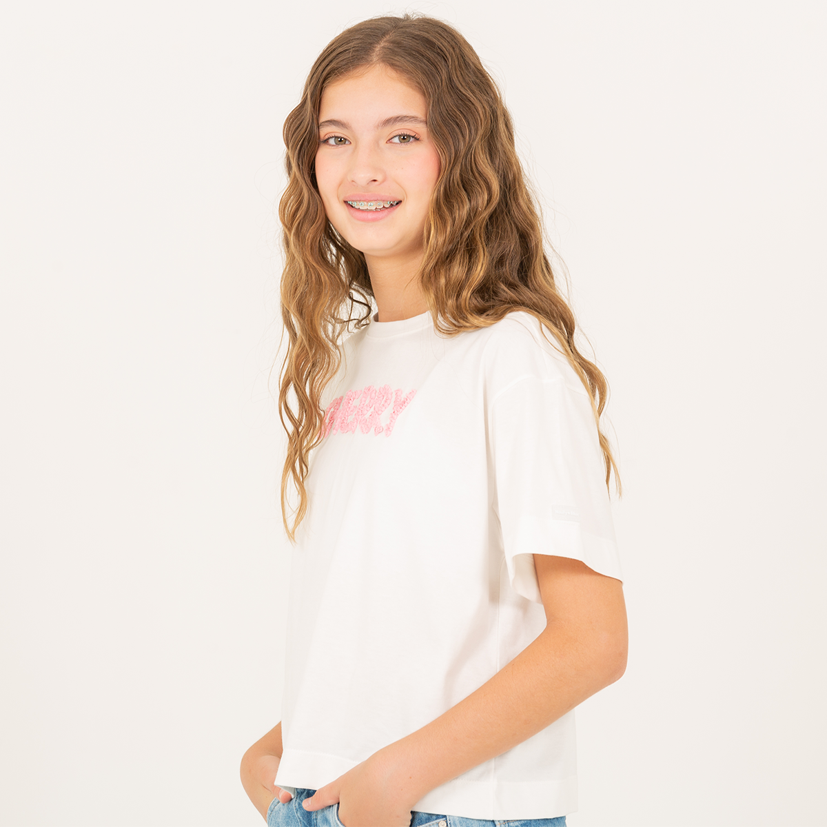 Camiseta para niñas con diseño texturizado cherry