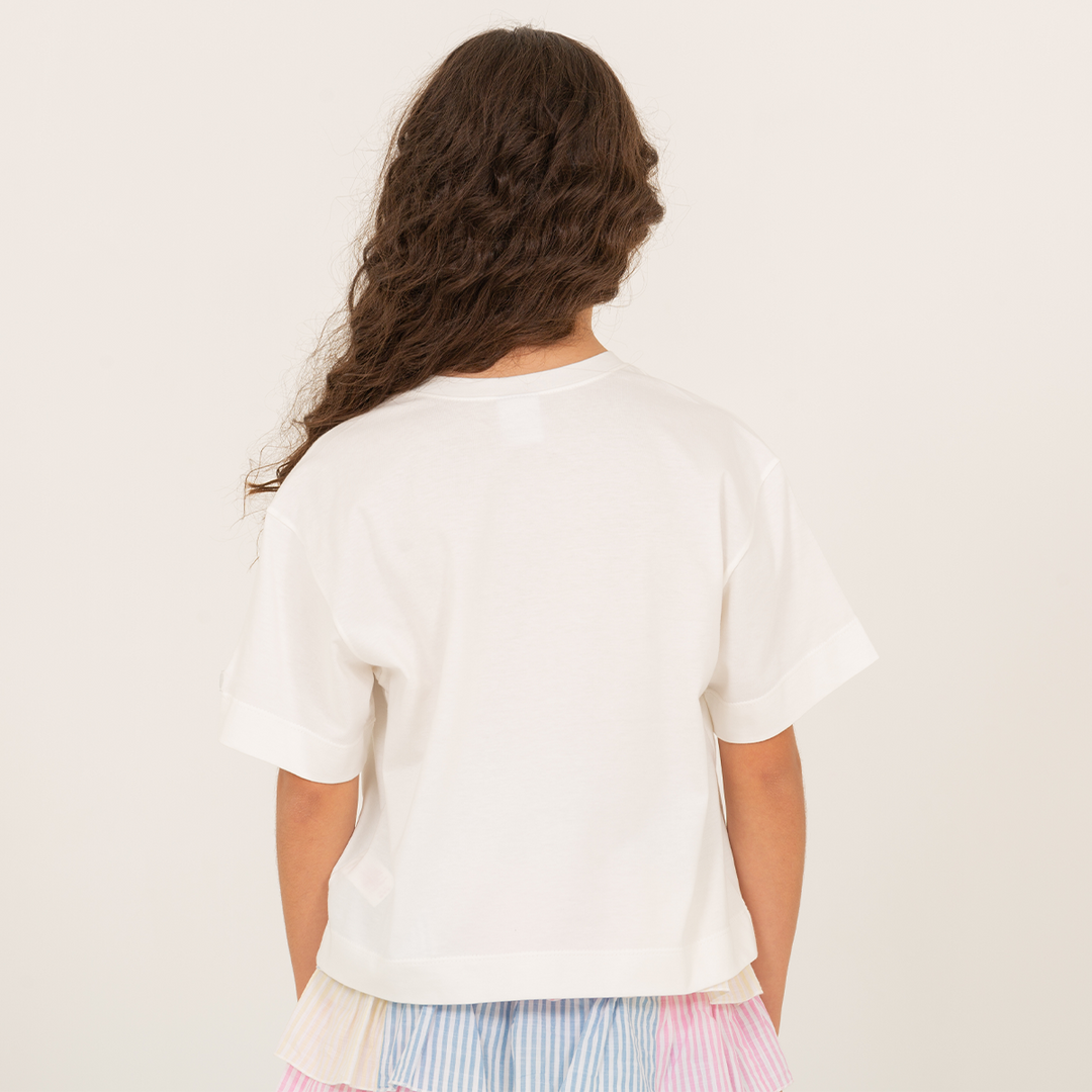 CAMISETA PARA NIÑA CON DETALLE DE SANDALIAS