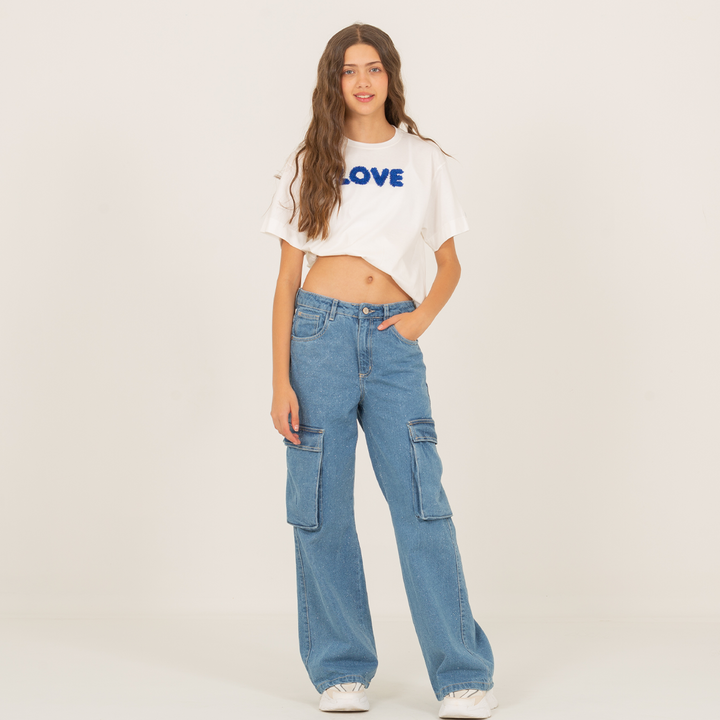CAMISETA PARA NIÑAS CON DISEÑO LOVE TEXTURIZADO