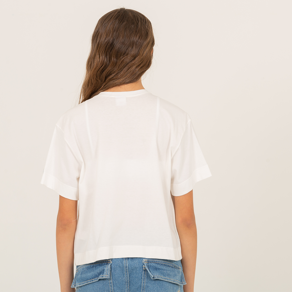 Camiseta para niñas con diseño love texturizado
