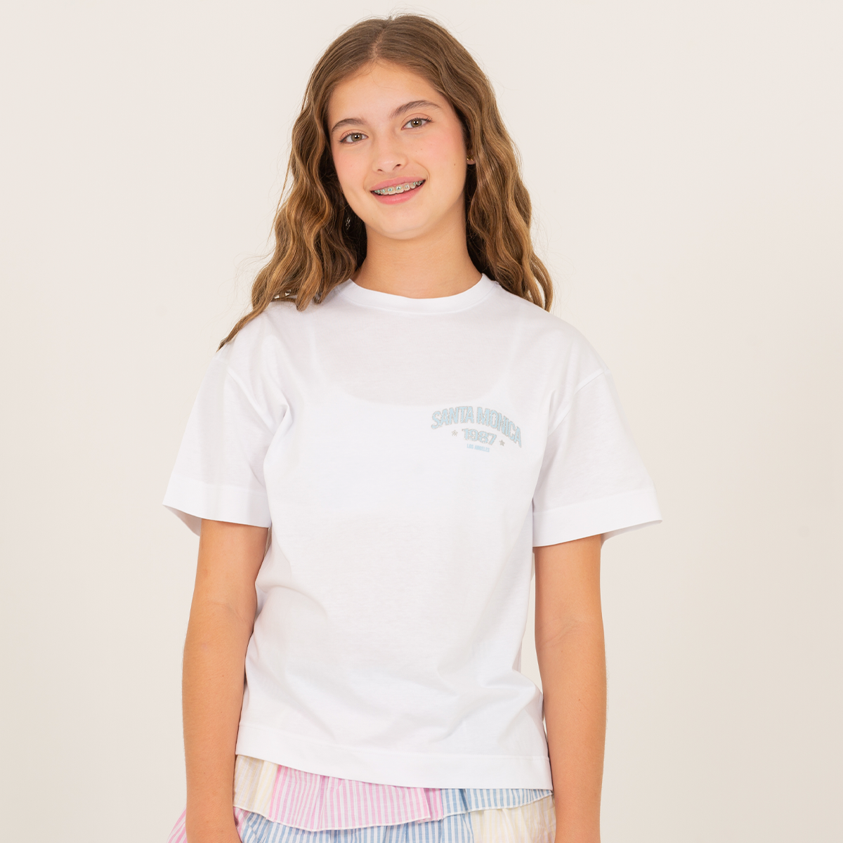 Camiseta para niñas con diseño estampado santa monica- Blanco