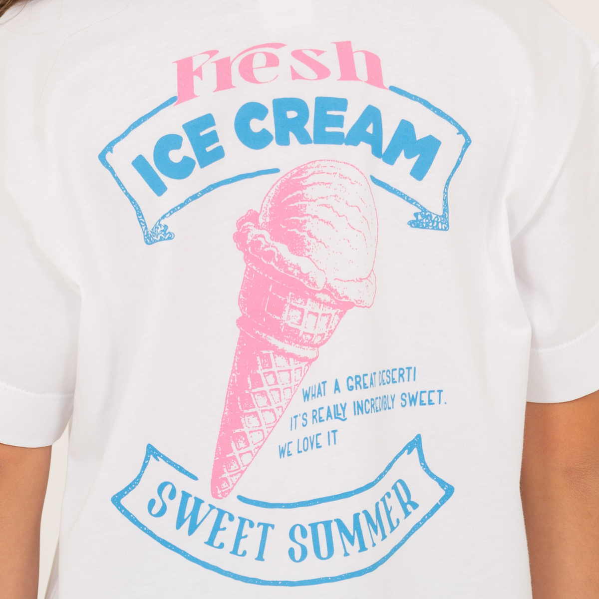 Camiseta para niñas con diseño estampado "fresh ice cream"