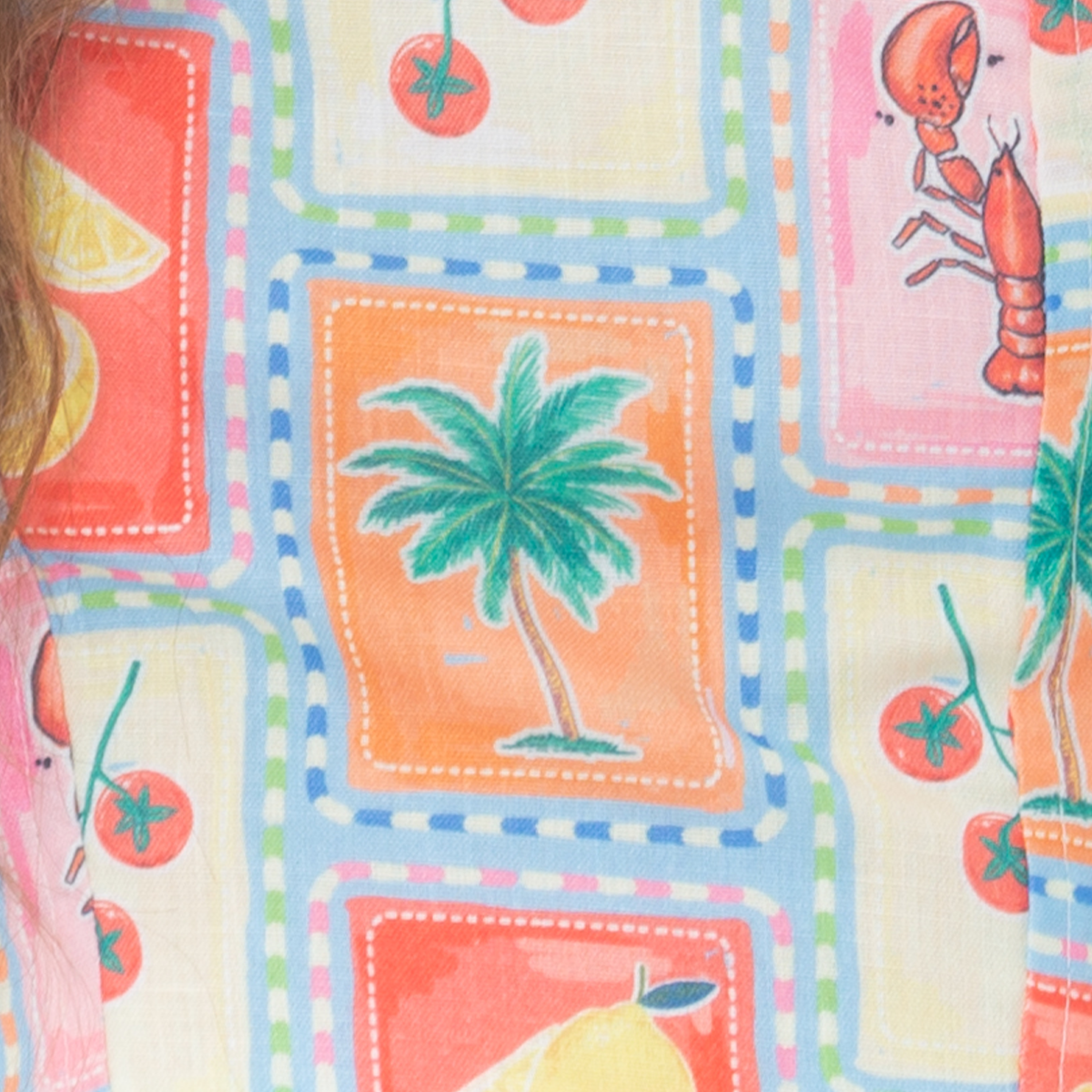 Crop top para niñas con diseño estampado tropical