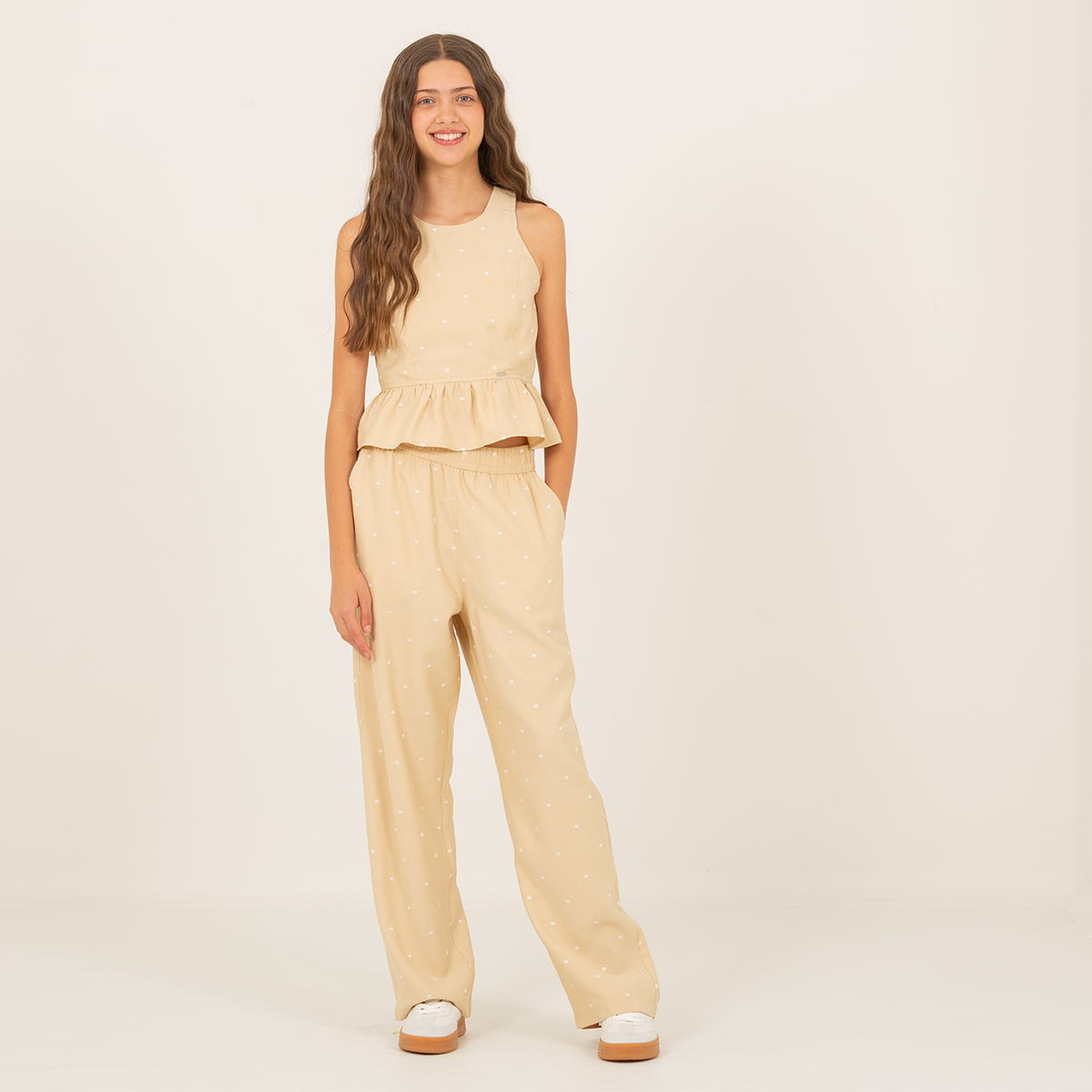 Crop top para niñas con lunares bordados - Caqui