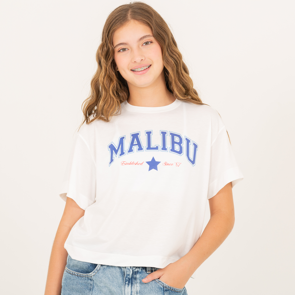 Camiseta para niñas con estampado grafico malibu