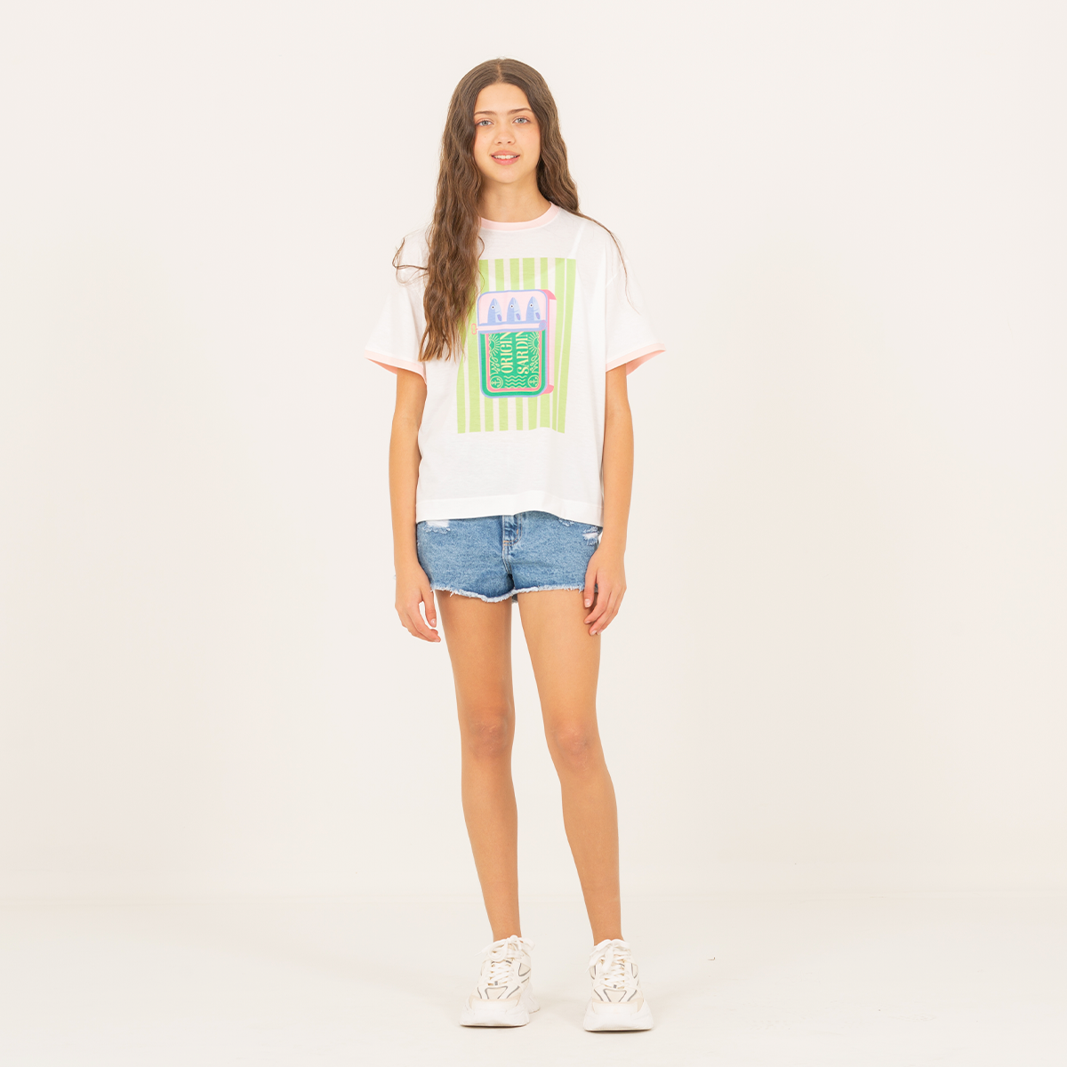 Camiseta para niñas con diseño estampado de sardinas