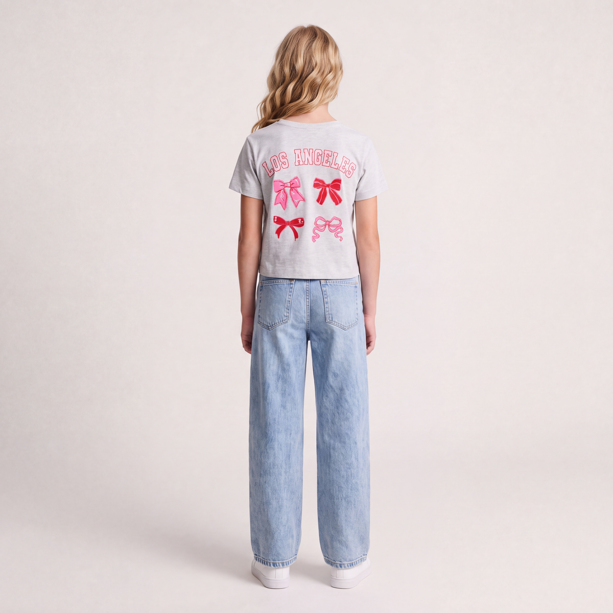 Camiseta para niñas con diseño estampado - Gris