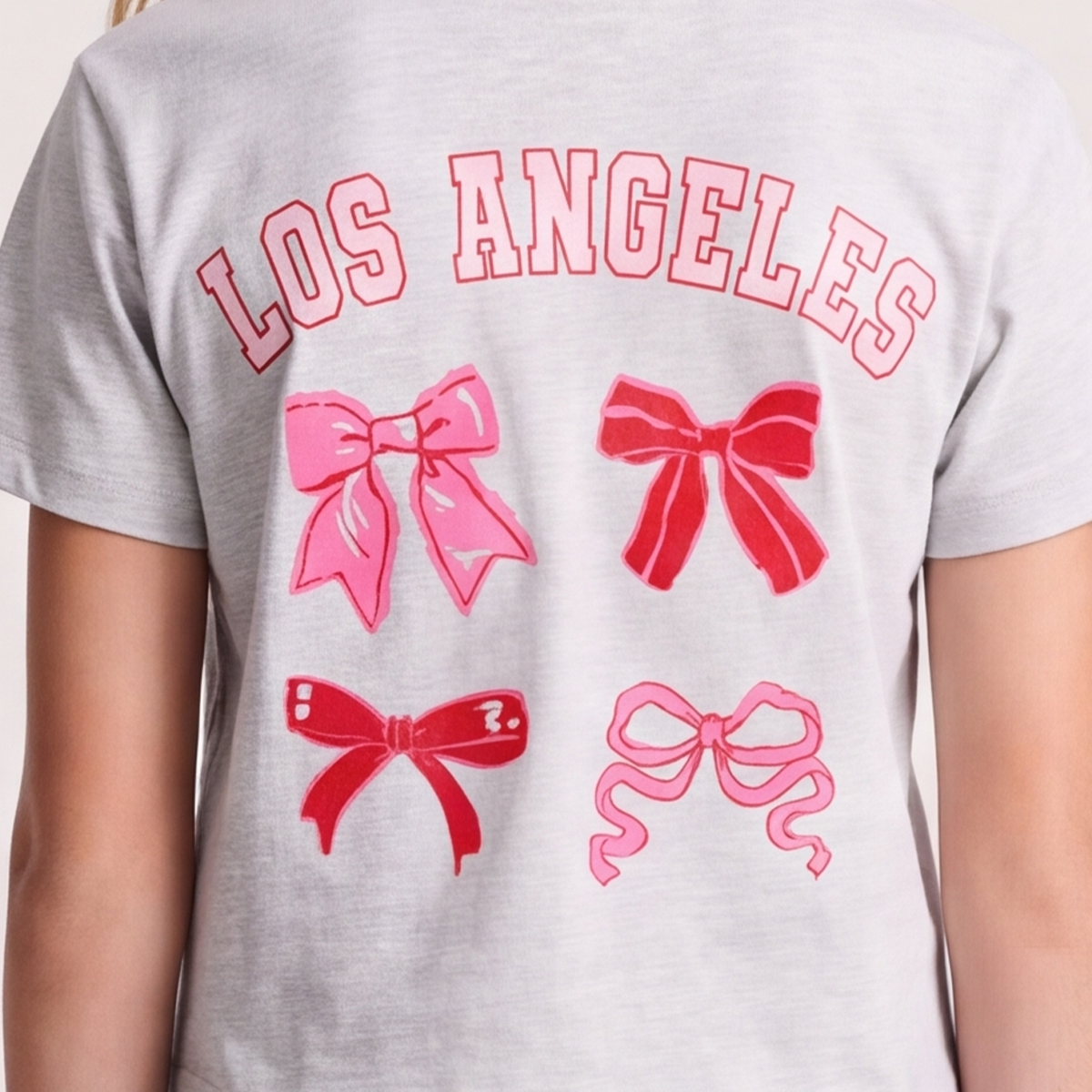 Camiseta para niñas con diseño estampado - Gris