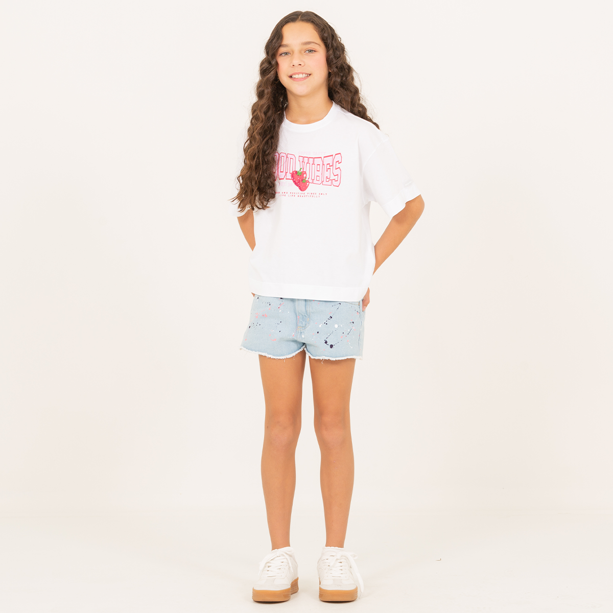 Camiseta para niñas con diseño estampado - Good vibes