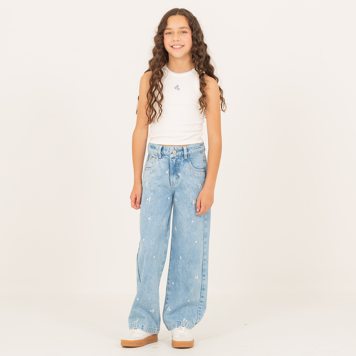 Camisa para niñas en rib con diseño bordado de flor - beige
