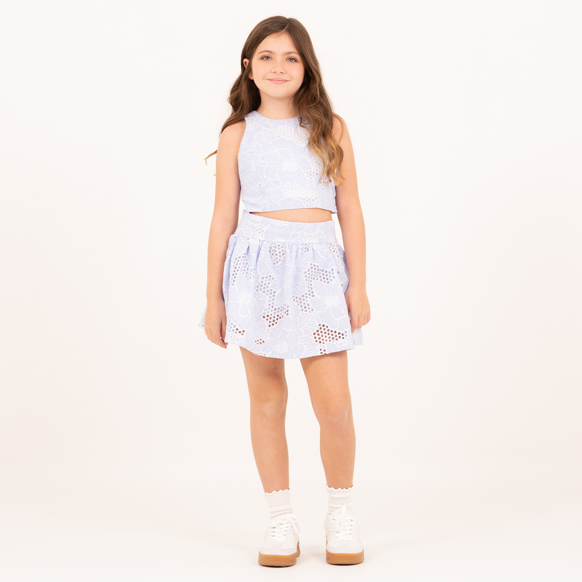 Crop top para niñas en ojalillo - Azul claro