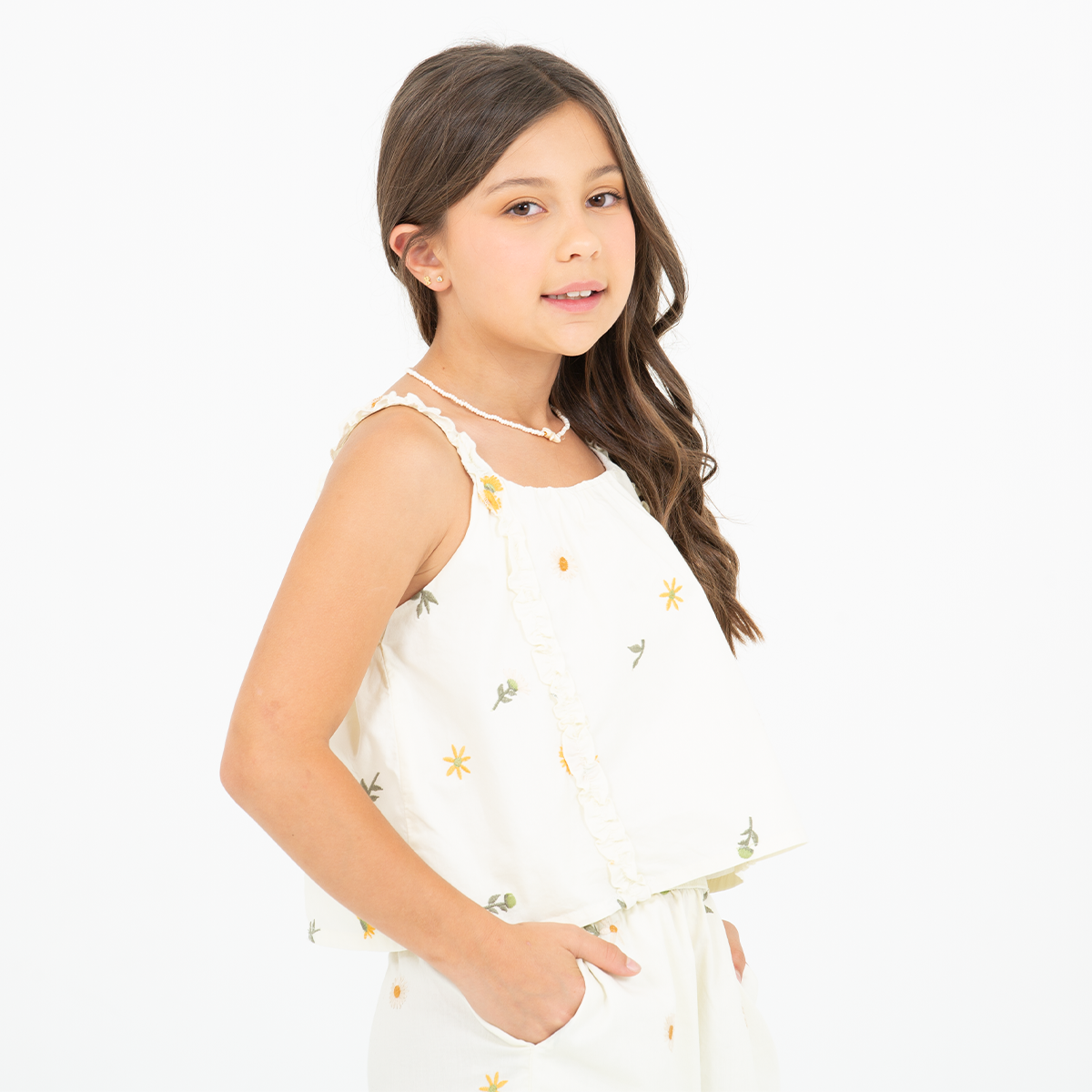Crop top para niñas con diseños bordados