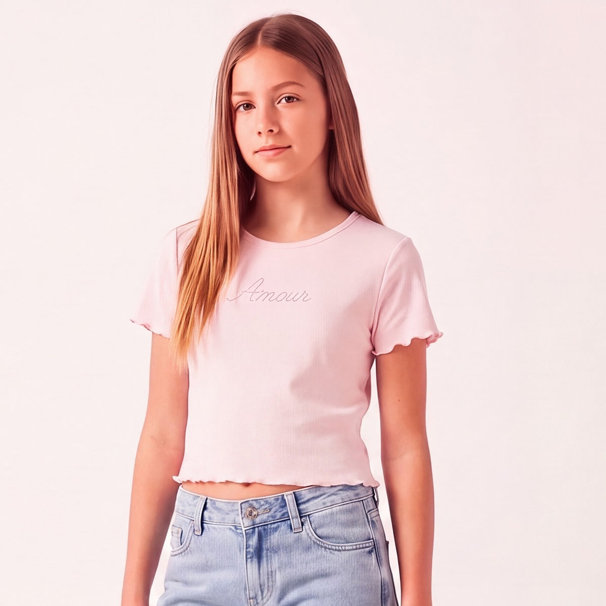 Camiseta para niñas en rib con diseño frontal Amour – Rosado claro