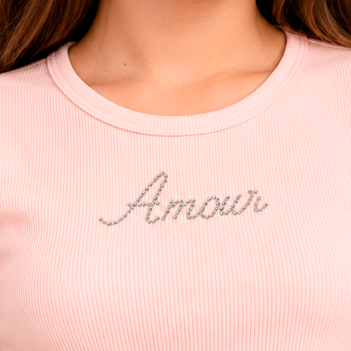 Camiseta para niñas en rib con diseño frontal Amour – Rosado claro