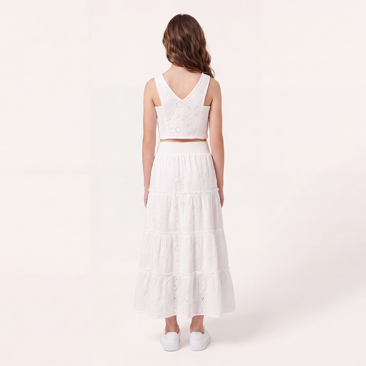 Crop top para niñas en diseño de ojalillo - Beige