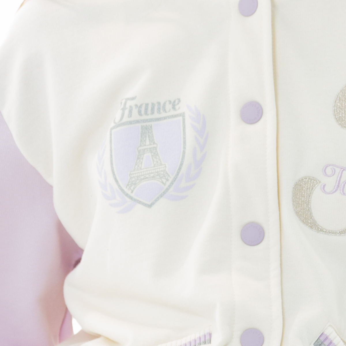 Chaqueta para niñas tipo varsity – Marfil y lila
