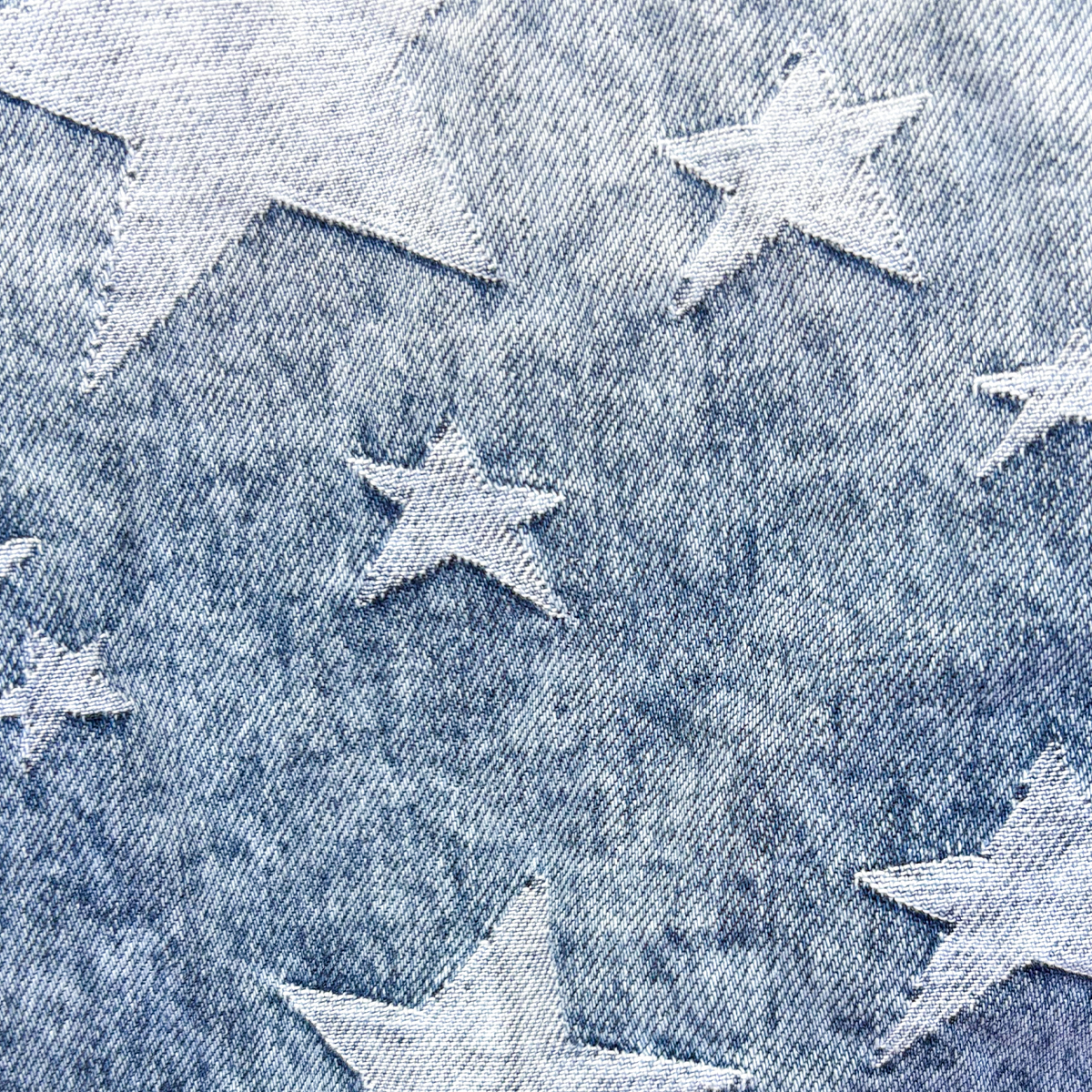 CHAQUETA PARA NIÑAS CON DISEÑO EN JACQUARD DE ESTRELLAS