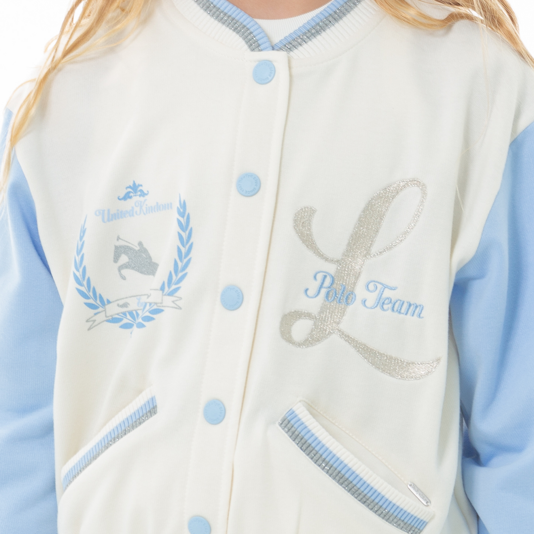 Chaqueta Varsity para Niña Bordada – Azul Claro y Blanco
