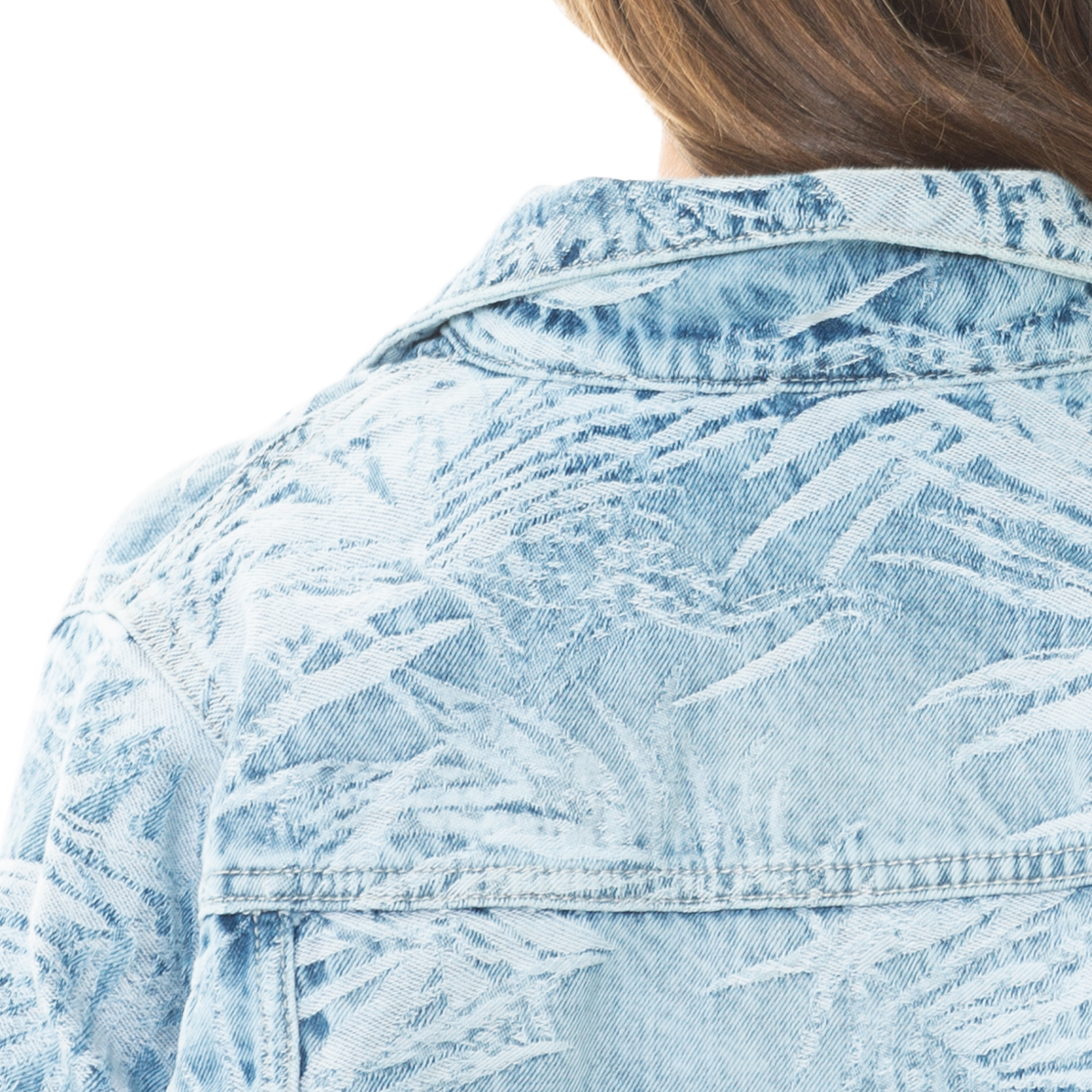 CHAQUETA PARA NIÑAS CON DISEÑO TEXTURIZADO