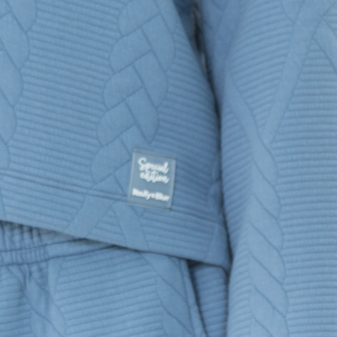 HOODIE PARA NIÑAS CON DISEÑO EN TEJIDO TRENZADO - COLOR AZUL