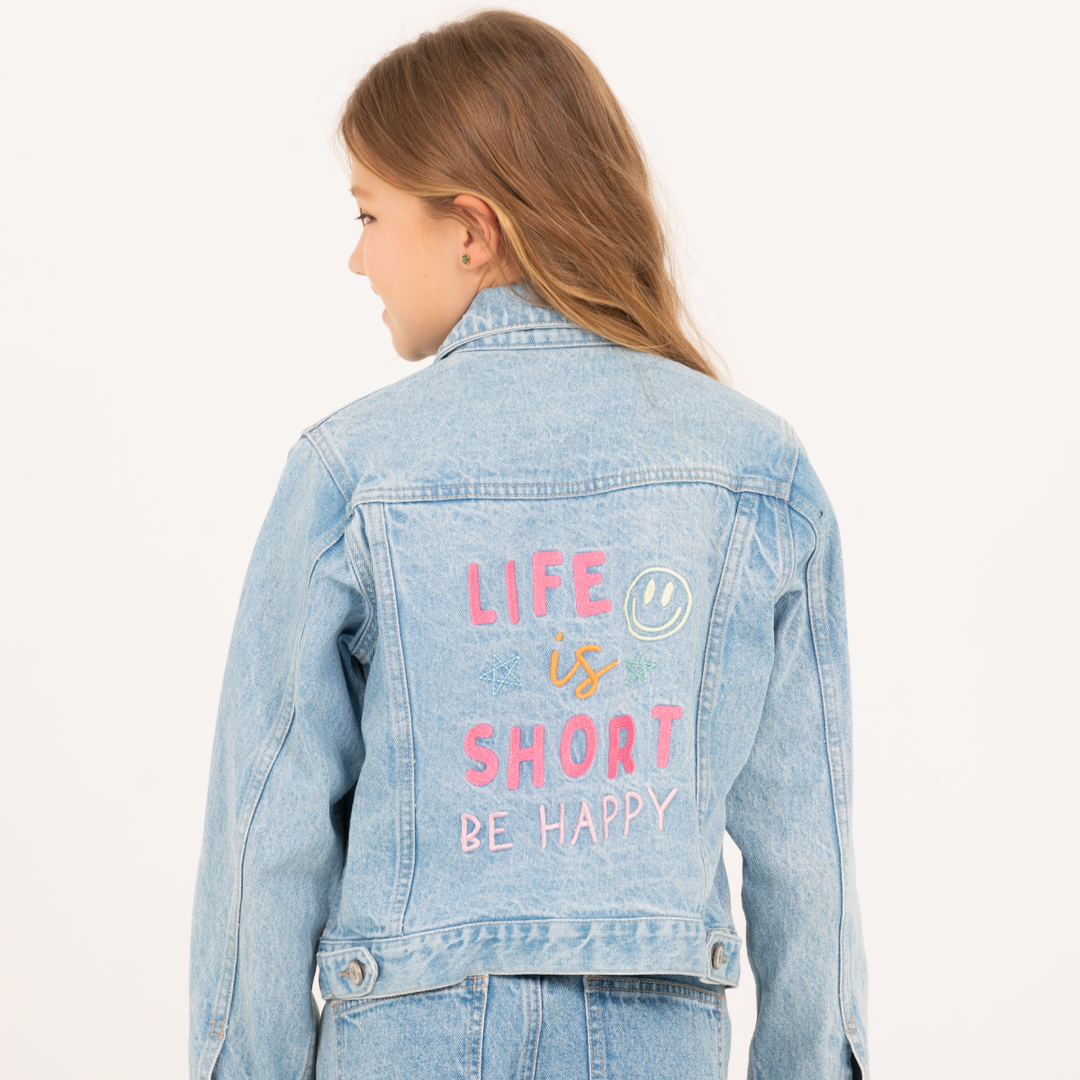 CHAQUETA DENIM PARA NIÑAS CON BORDADOS