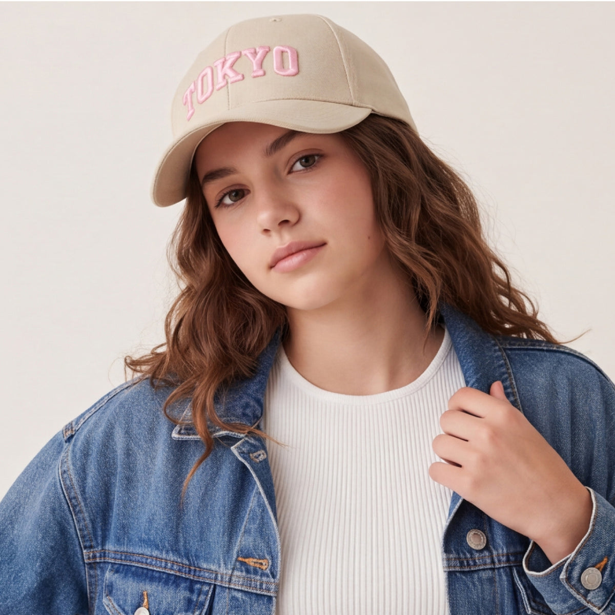 Gorra para niñas con bordado tokyo - Beige