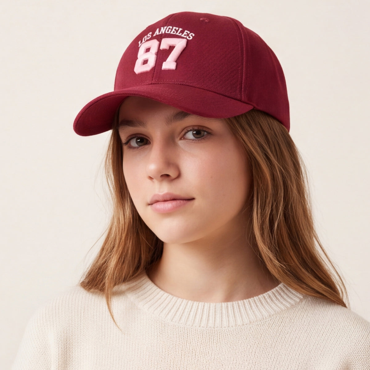 Gorra para niñas con bordado los angeles 87 - Vinotinto