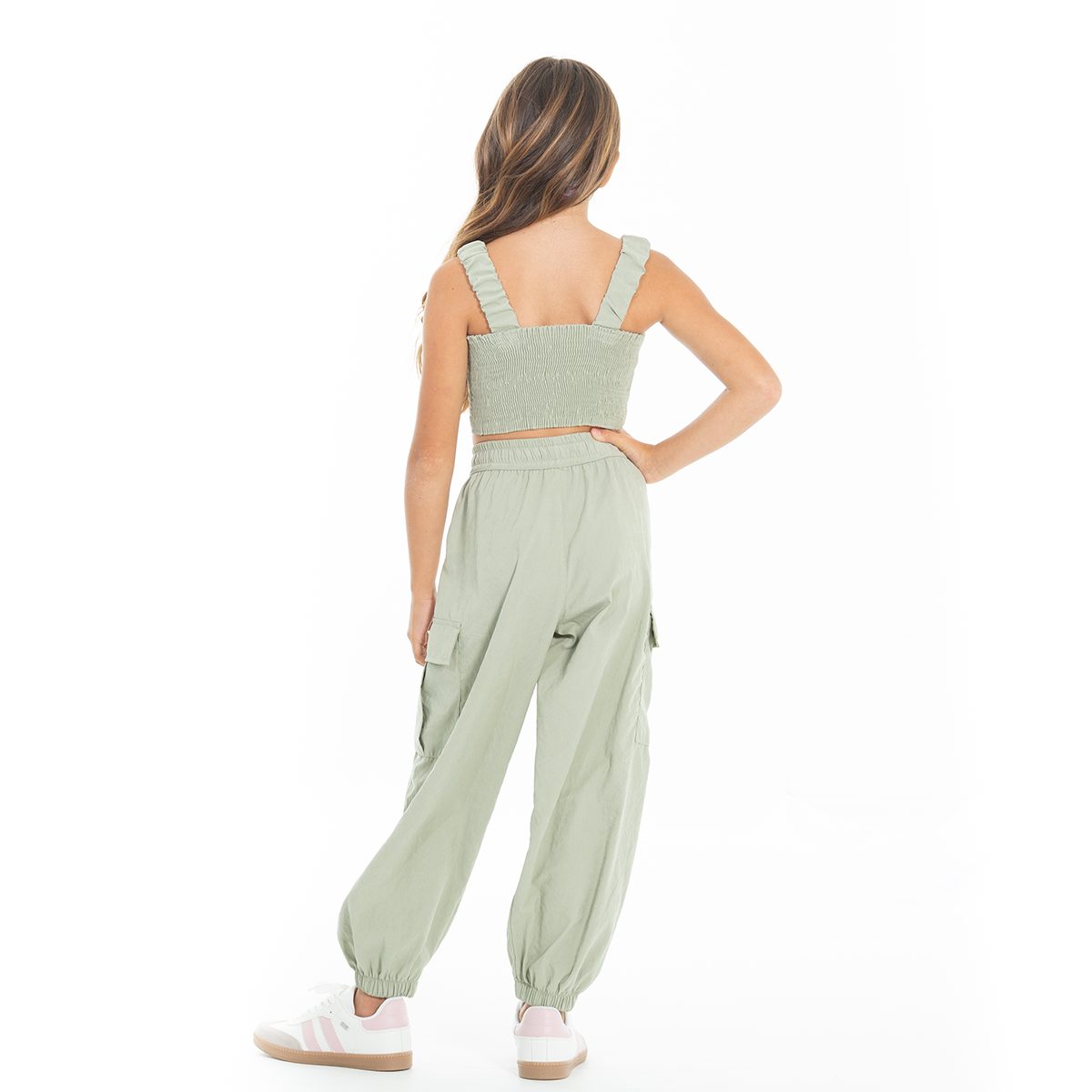 CONJUNTO PARA NIÑAS CROP TOP Y PANTALÓN