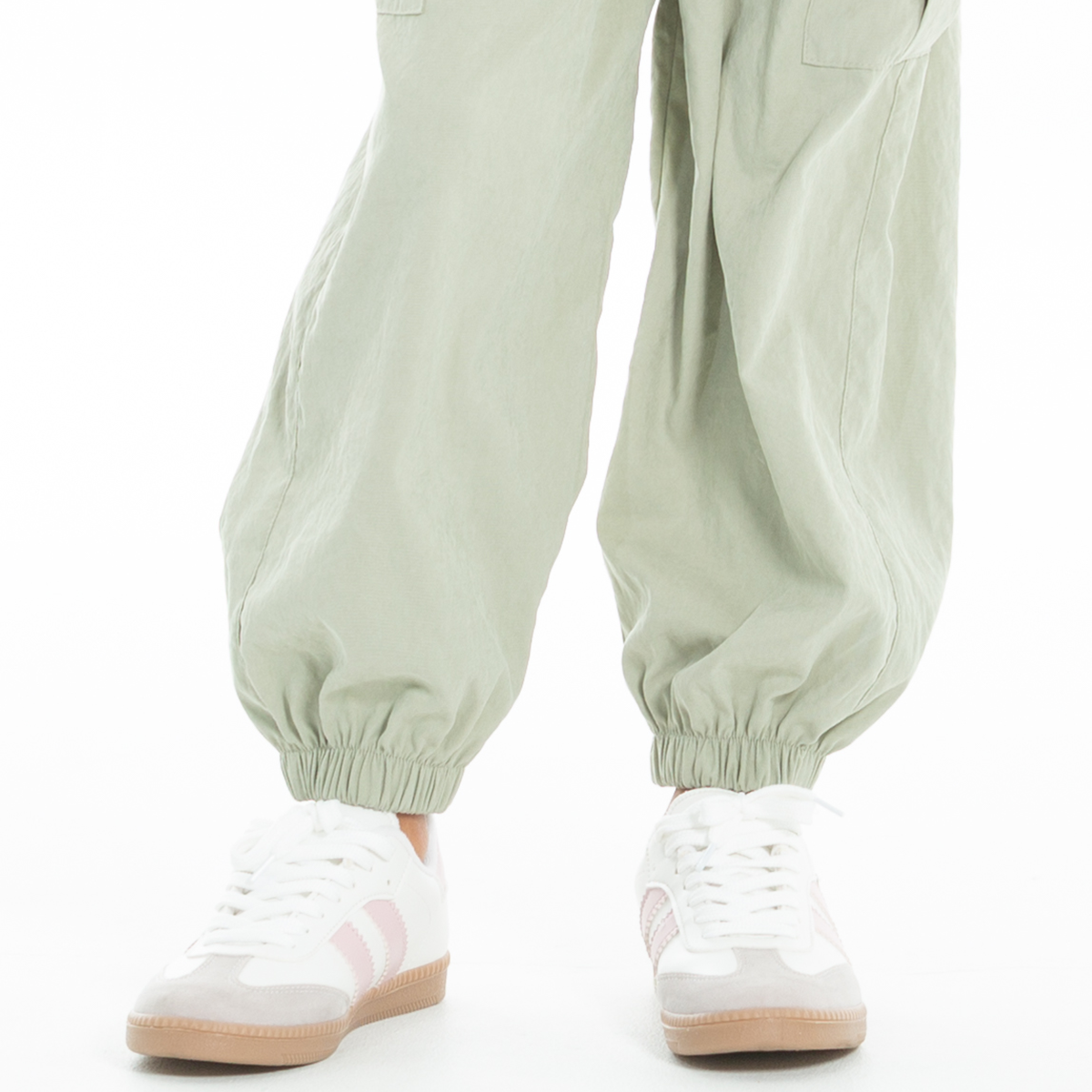 CONJUNTO PARA NIÑAS CROP TOP Y PANTALÓN