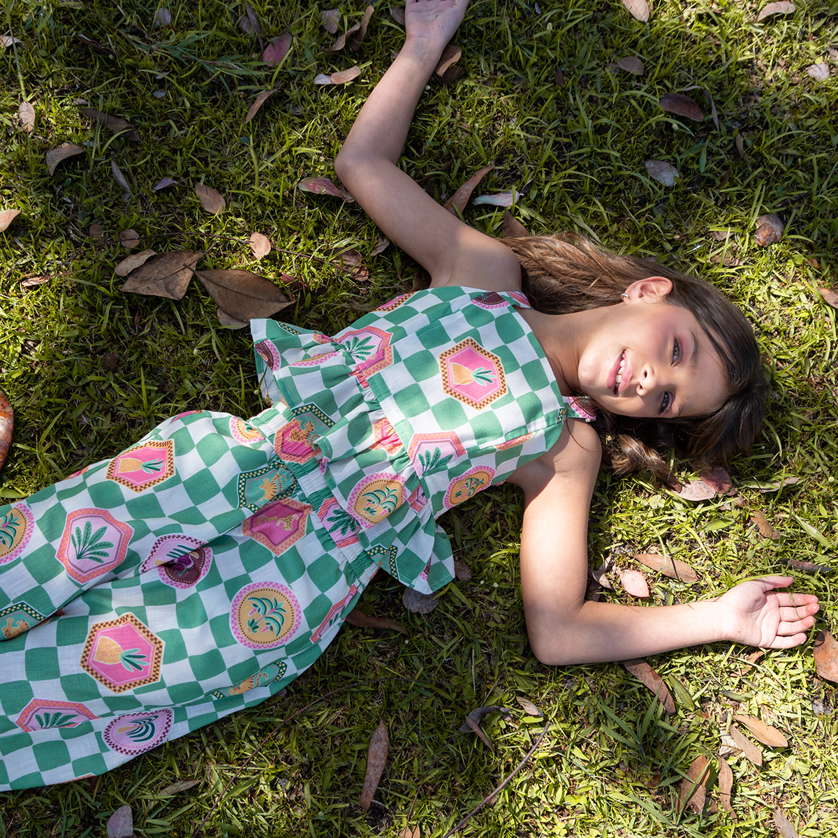 PANTALÓN PARA NIÑAS CON DISEÑO TROPICAL