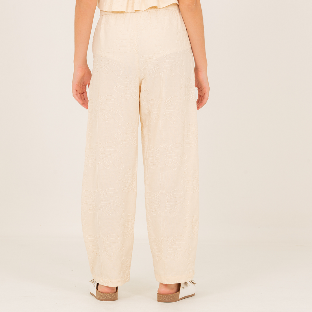PANTALON PARA NIÑAS CON DISEÑO BORDADO