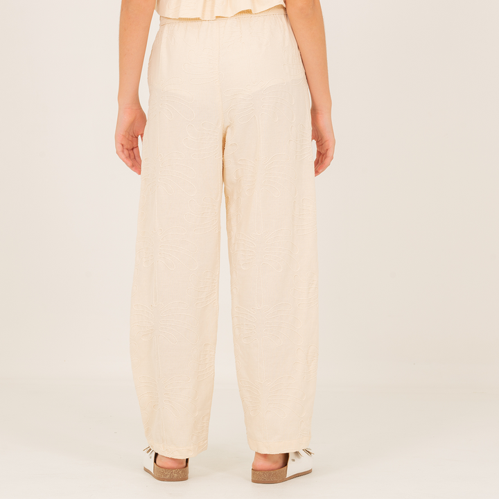 PANTALON PARA NIÑAS CON DISEÑO BORDADO