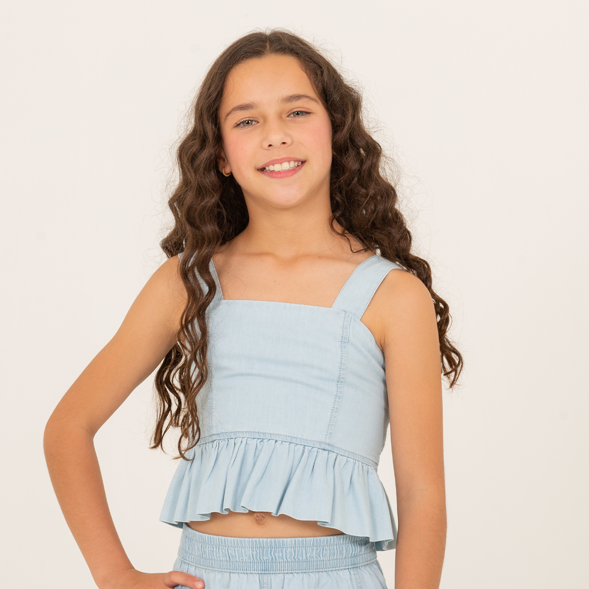 Crop top para niñas con diseño en volante - azul