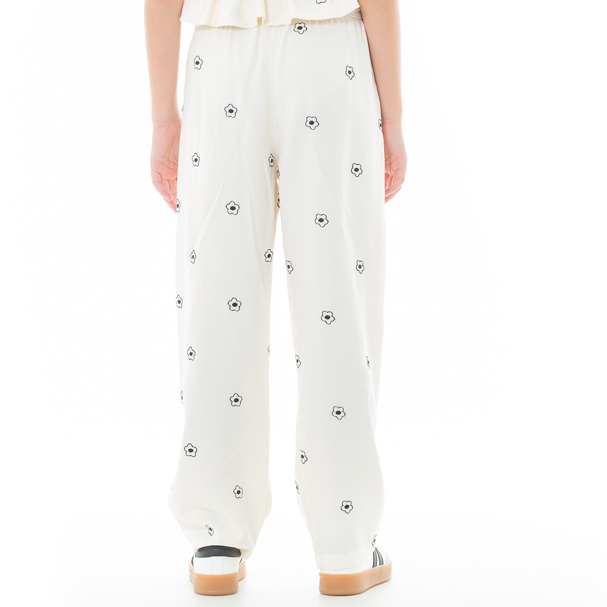 PANTALON PARA NIÑAS CON DISEÑO DE FLORES BORDADAS