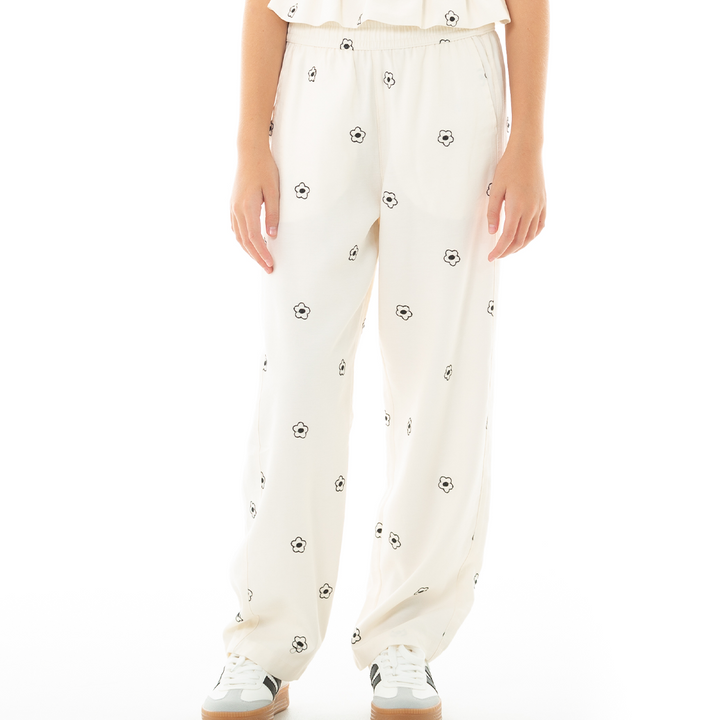 PANTALON PARA NIÑAS CON DISEÑO DE FLORES BORDADAS