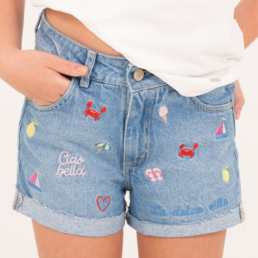 SHORT DENIM BORDADO PARA NIÑAS – AZUL CLARO