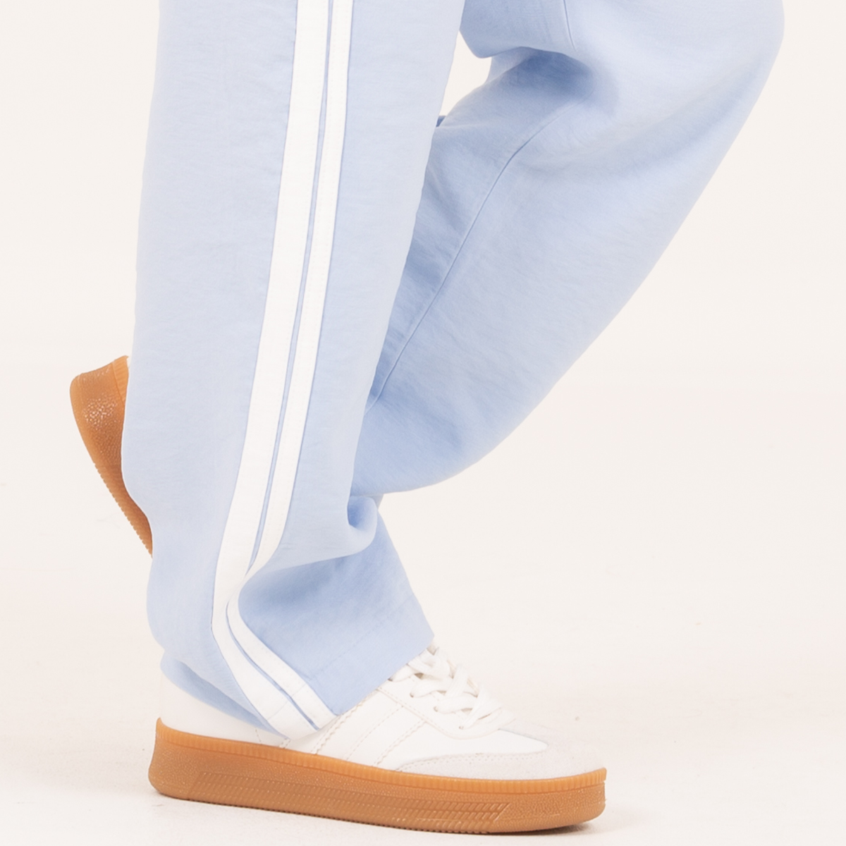 Pantalón para niñas wide leg  – azul claro