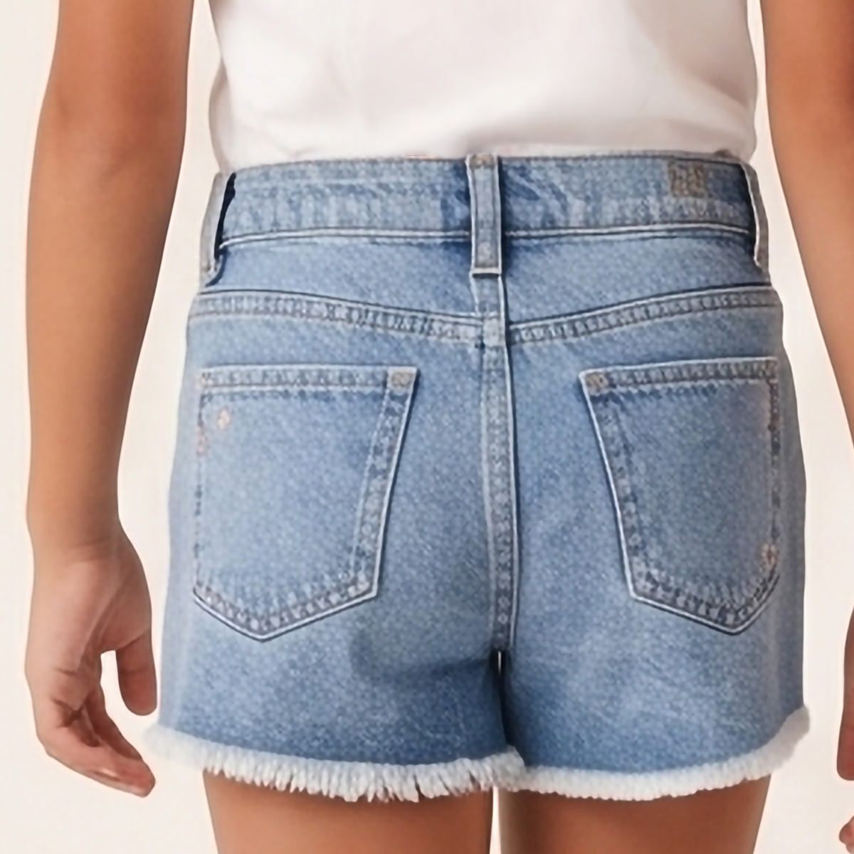 Short para niñas en denim con bordados y apliques